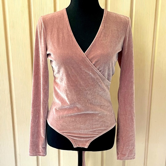 Madewell • Velvet Faux Wrap Bodysuit In Blush Pink Peach long Sleeve V-neck Snap - Picture 11 of 15
